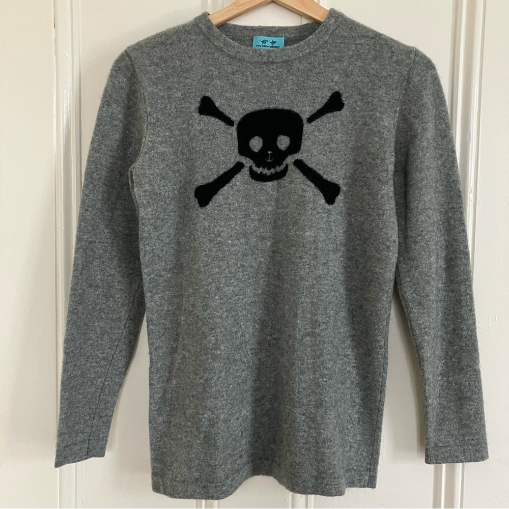 Two Bees 100% Cashmere Sweater